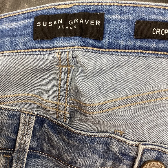 Susan Graver Cropped straight leg jeans medium blue Size 12 frayed rounded hem - Picture 6 of 8